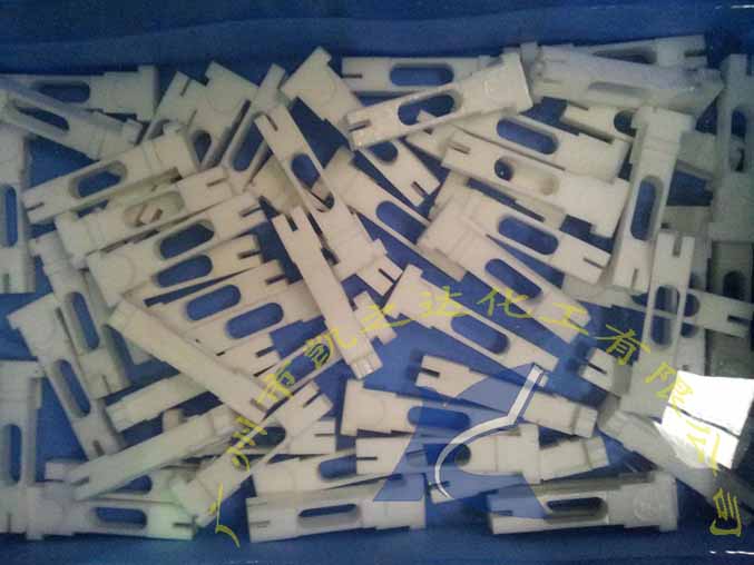 塑料工(gong)件脫漆實(shí)例