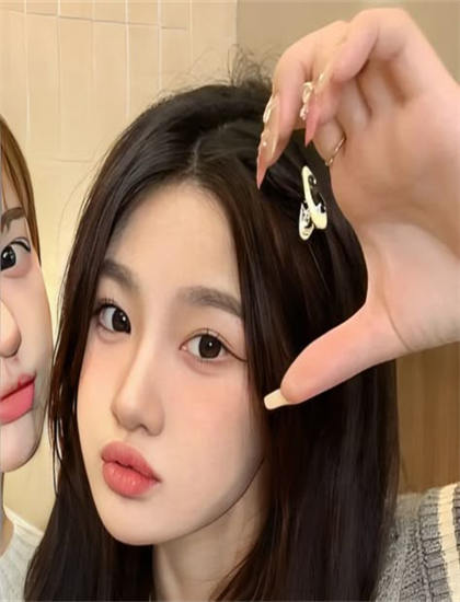 男子強拉老婆退掉幾十元衣服_肌肉男的電影